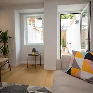  Apartment Designer In One Of Lisbon's Trendiest Quarters